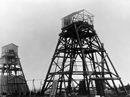 16460-Harworth colliery.jpg