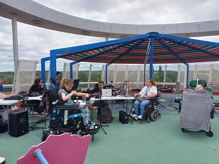 Dyskinetic Playing Push and Keyboard, Zoe Pritchard-Tye (L) playing CMPSR, Marshall Fairbrother playing guitar, Jess Fisher playing CMPSR and Cryoflame.