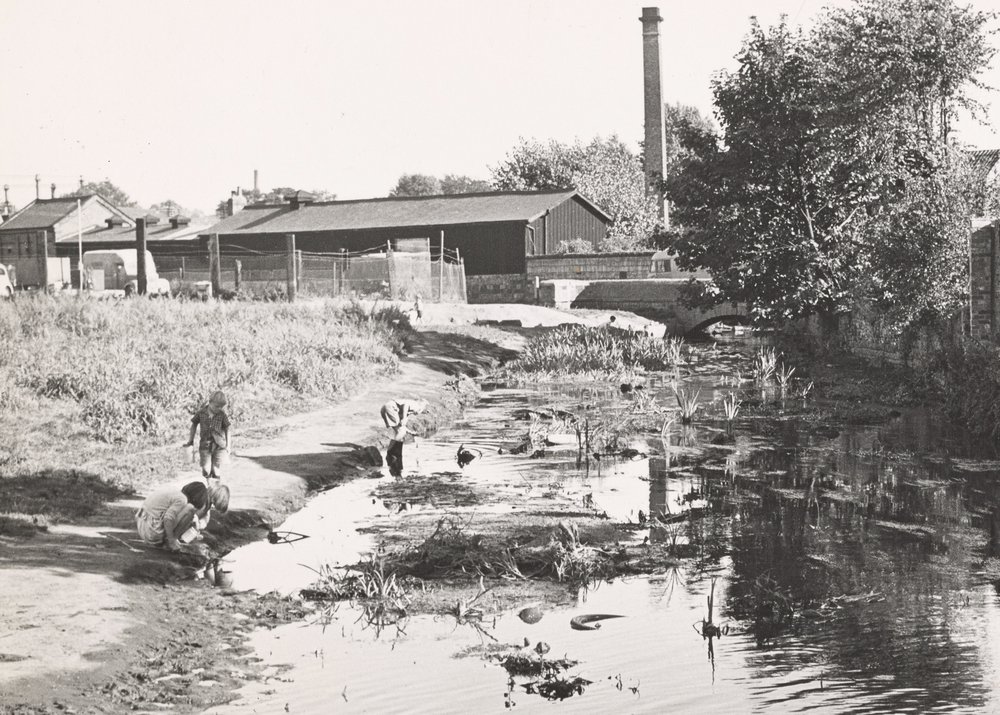 Black and white image of River Leen at Basford, 1961