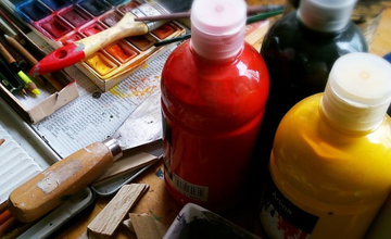 Water colour paints