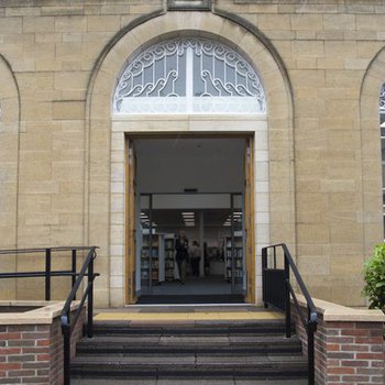 Beeston Library exterior