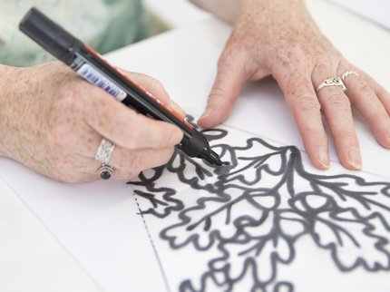 Drawing oak leaves