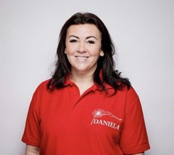 Head shot of Sing with Friends Tutor, Daniela.