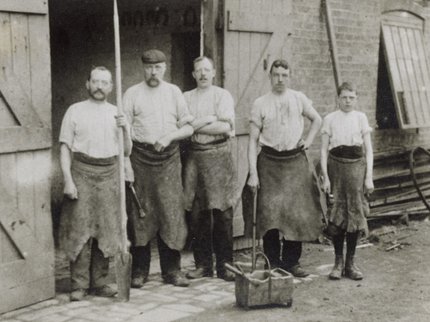 Edwinstowe pageant - Coal sprites.jpg