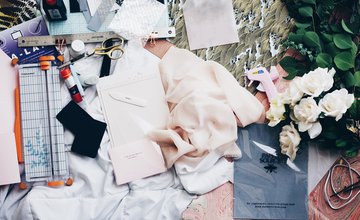Fashion design items cloth-1835894_1920.jpg