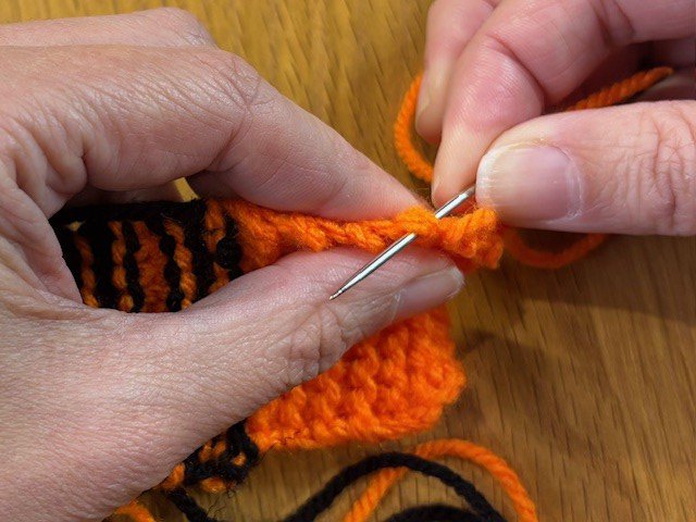 Stitching in excess yarn