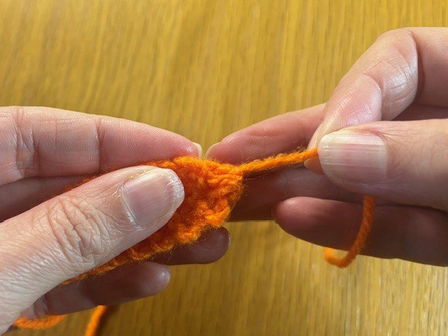 Gathering in the end of a knitting project