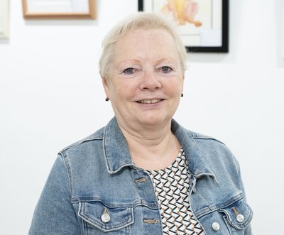 photo of board member Jackie Hewlett Davies