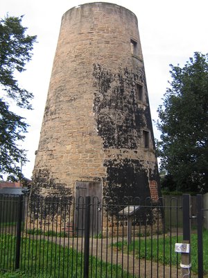 Image of Lindley's Mill in Sutton - courtesy of Denis Hill.