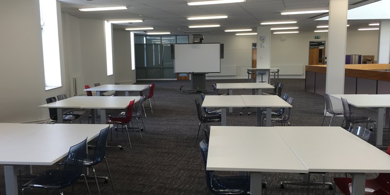 MCL syudio floor south classroom projector.jpg