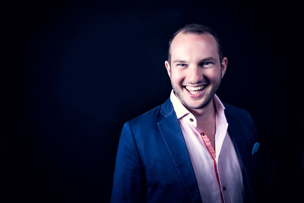 Photograph of baritone Marcus Farnsworth.