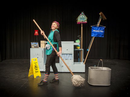 m6 Theatre Company Mavis Sparkle 3 credit Lewis Wileman.jpg