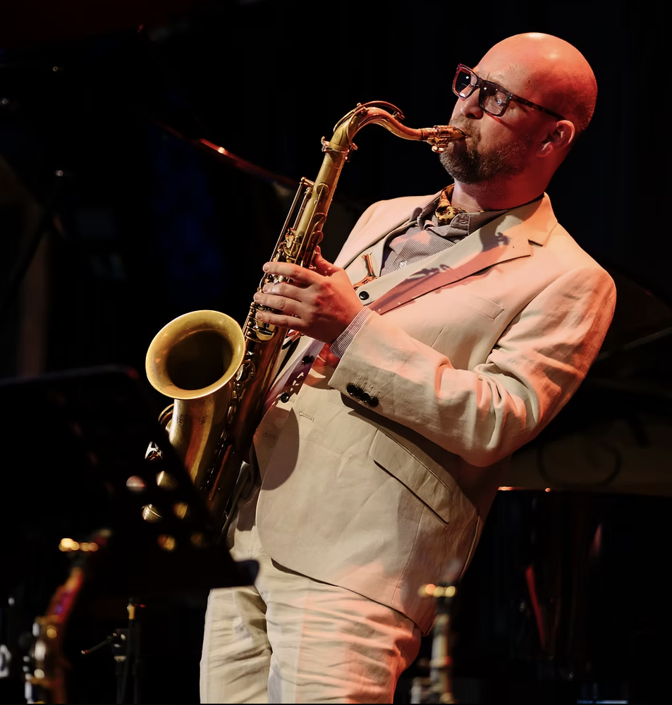 Photo of Ben Martin playing saxophone