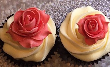 S Evans Cupcake Roses.jpg