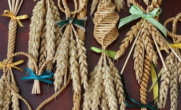 Straw Craft & Corn Dollies.JPG