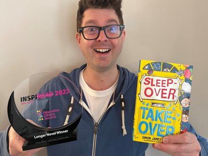 TrophyLongerNovelSimonjamesGreen.jpg