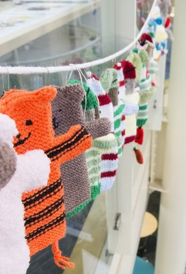 Knitted hand puppets
