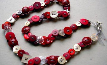 button jewellery