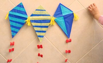 kite making