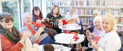 group knitting knit natter talking Edwinstowe.jpg