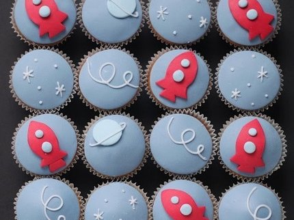 space cupcakes